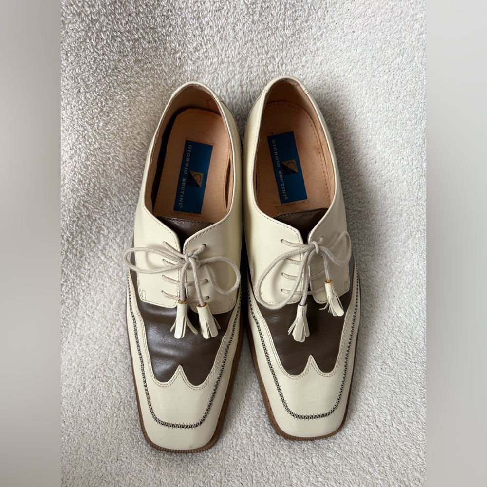 Giorgio Brutini Two Toned Wingtip Men’s Lace Shoes Brown and Cream Size 9.5